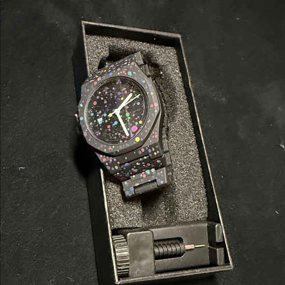 Colorful Speckled Watch - NEW - Picture 1 of 3